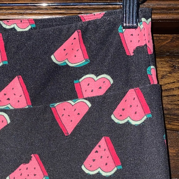 Lularoe Black with Pink & Green Watermelon Heart Slices Legging OS - Picture 3 of 7